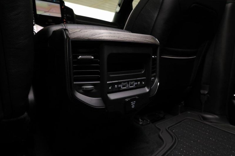 2025 RAM 1500 Limited Crew Cab 4x4 5