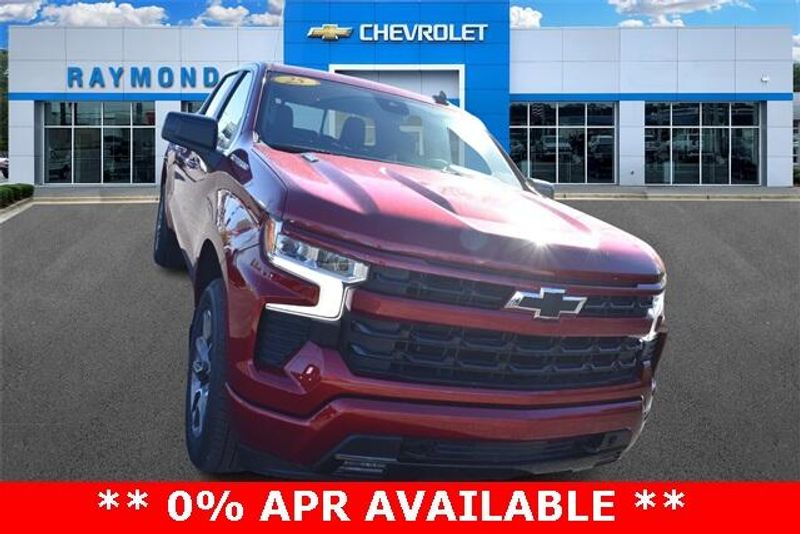 Used 2025 Chevrolet Silverado 1500 RSTImage 9