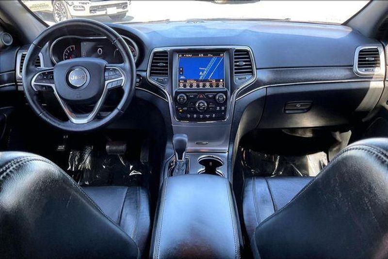 Used 2018 Jeep Grand Cherokee LimitedImage 15