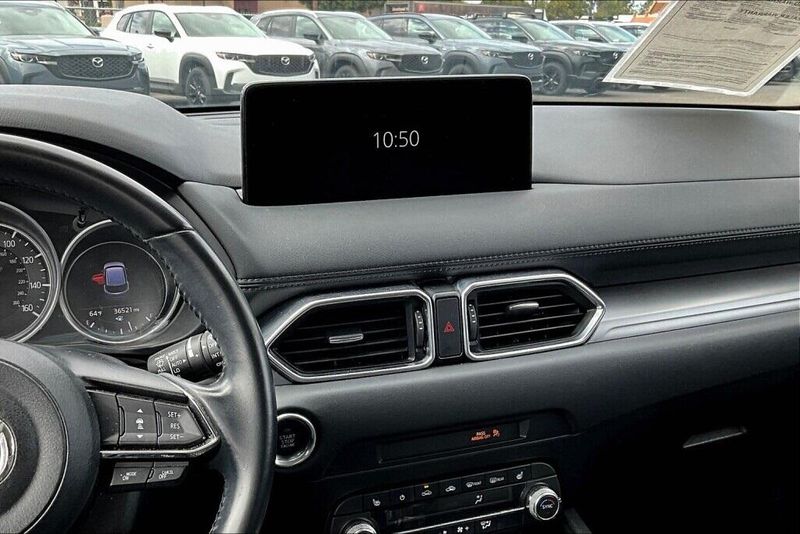 2022 Mazda CX-5 2.5 S Preferred PackageImage 6