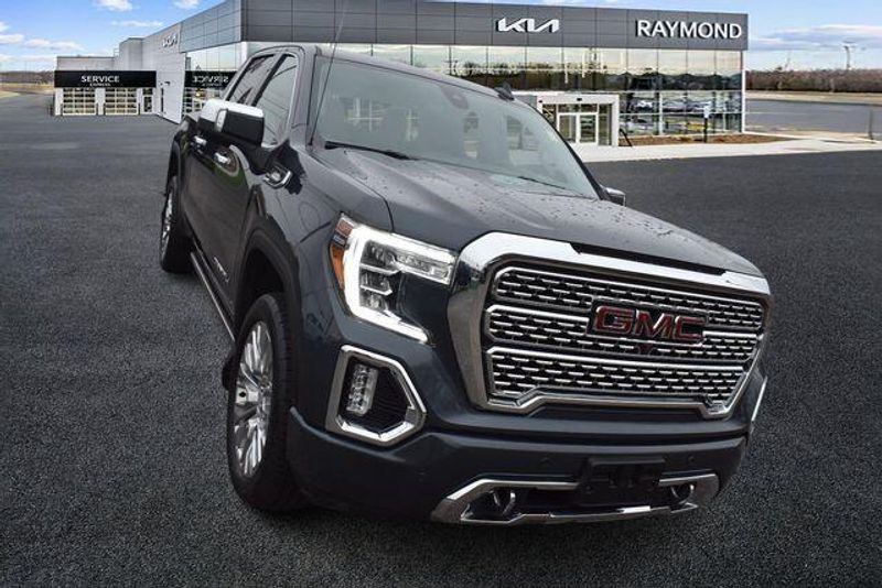 Used 2021 GMC Sierra 1500 DenaliImage 9