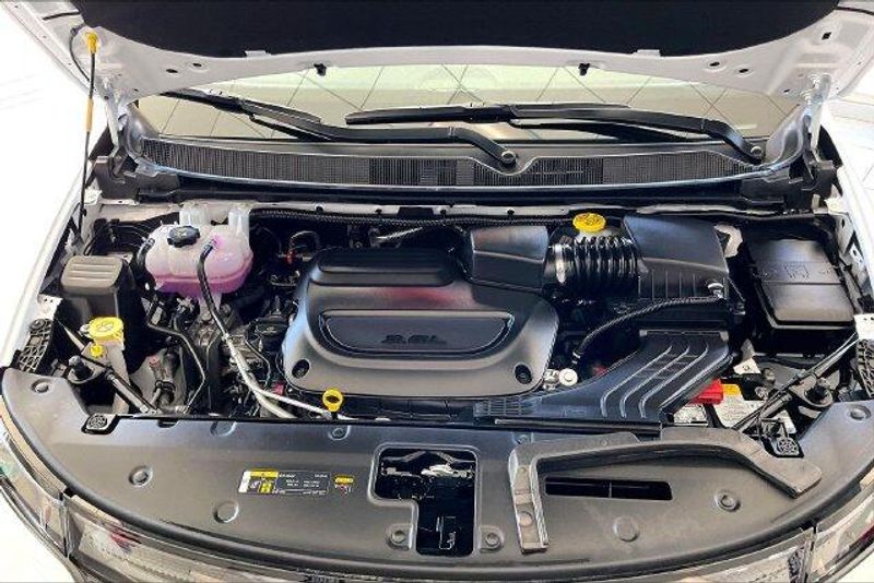 New 2027 Chrysler Pacifica LimitedImage 7