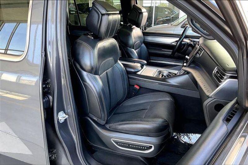 2022 Jeep Grand Wagoneer Series IImage 6
