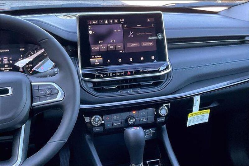 New 2026 Jeep Compass Latitude Altitude 4x4Image 5