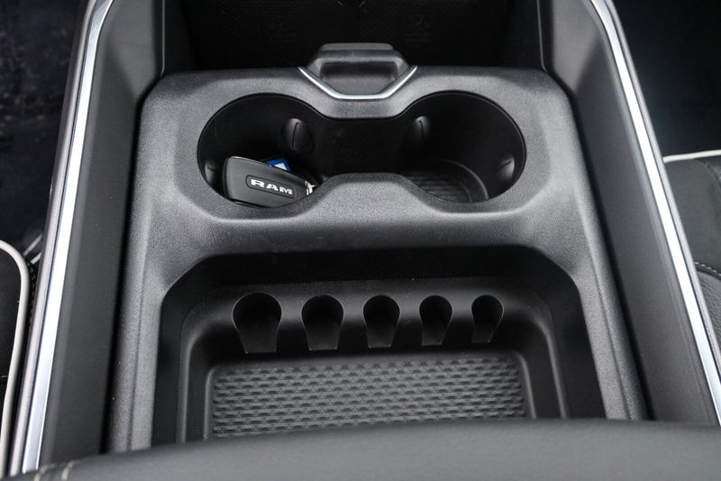 2025 RAM 1500 LaramieImage 28