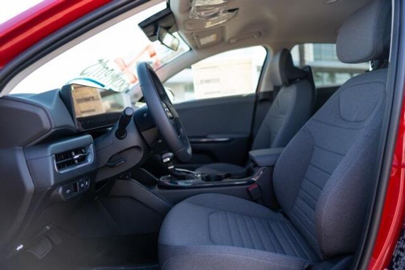 New 2025 Kia K4 EXImage 12