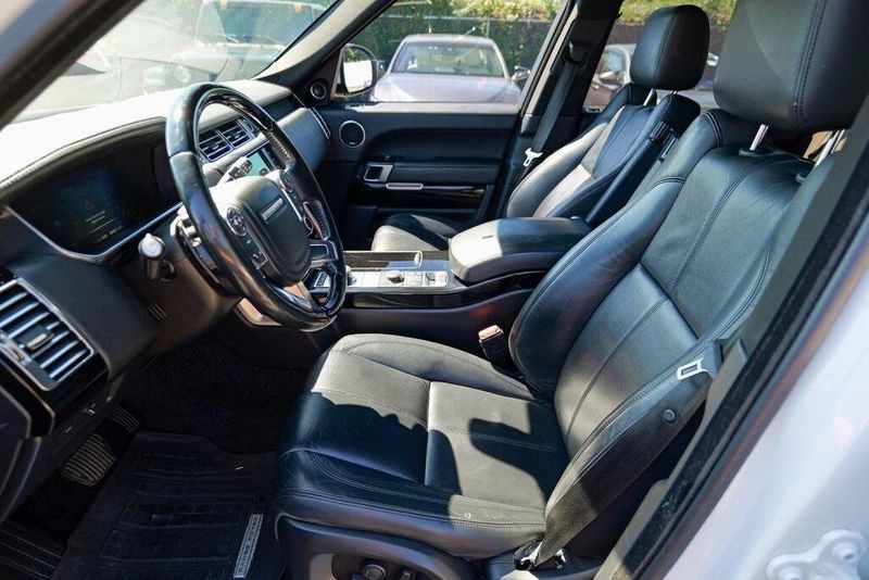 2016 Land Rover Range Rover SuperCharged photo 14