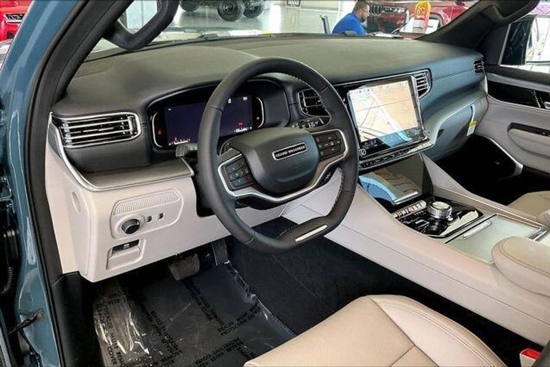 2026 Jeep Grand Wagoneer L 4x4Image 5