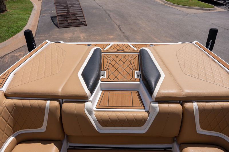 USED 2019 TIGE 2 RZX Image 13