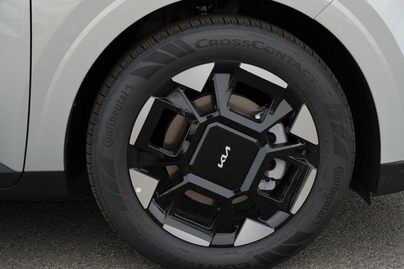 New 2026 Kia Carnival EXImage 9