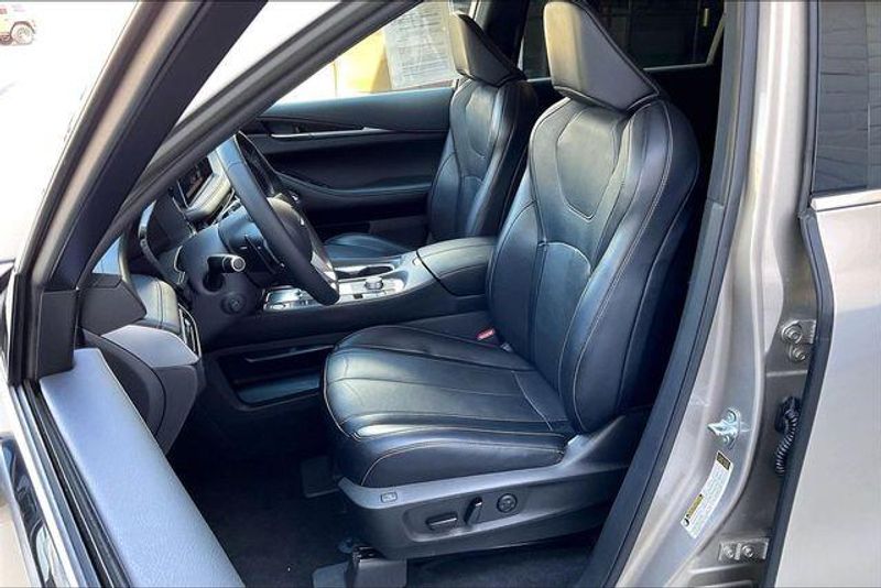 Used 2022 INFINITI QX60 SensoryImage 23