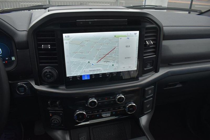 2025 Ford F-150 LariatImage 27