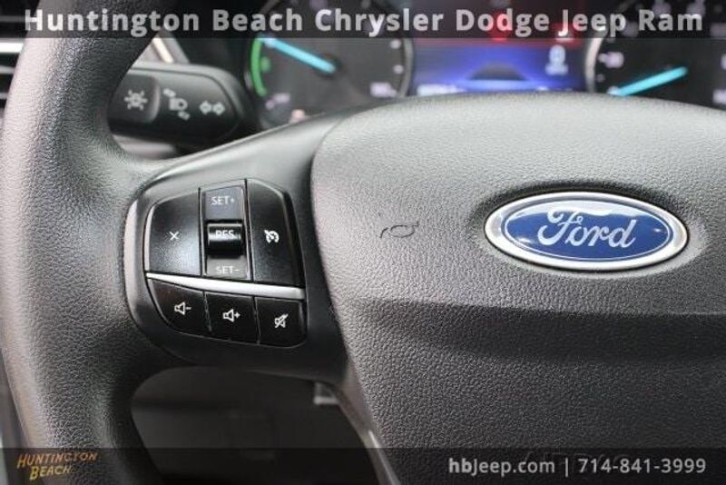 2022 Ford Escape SE HybridImage 21