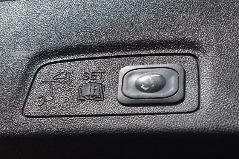 Used 2019 Lincoln MKC ReserveImage 19