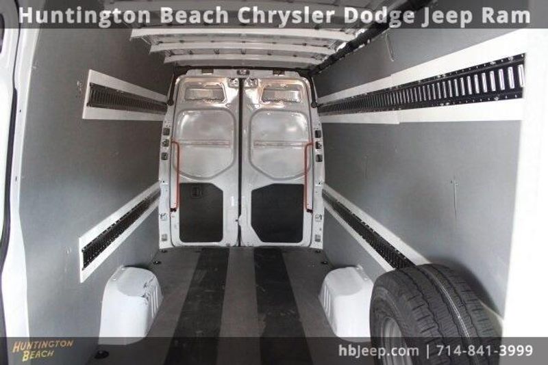 2022 Mercedes-Benz Sprinter 3500 Cargo 170 WBImage 27
