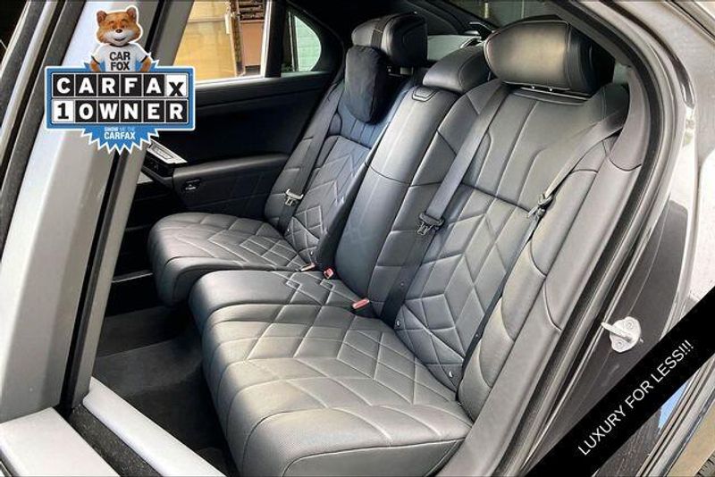 Used 2023 BMW i7 xDrive60Image 25