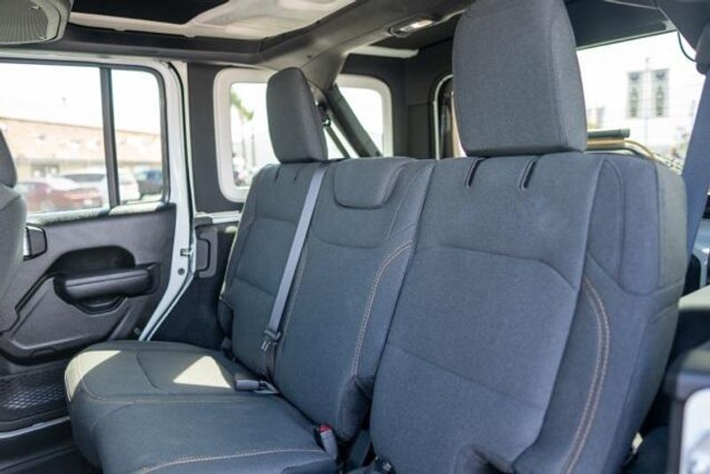 Used 2025 Jeep Wrangler Sport SImage 13