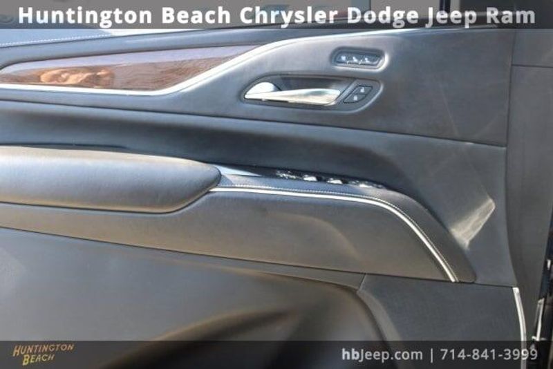 2021 Cadillac Escalade Sport PlatinumImage 9