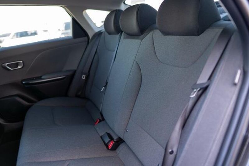 New 2025 Kia K4 LXSImage 15