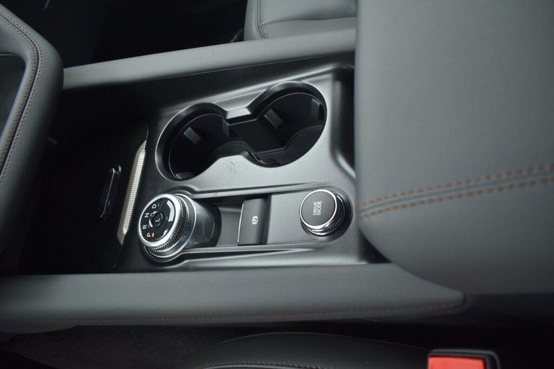 New 2025 Ford Explorer ActiveImage 17