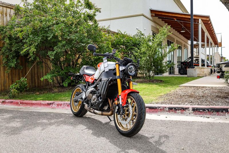 2024 YAMAHA XSR900 HERITAGE WHITE 