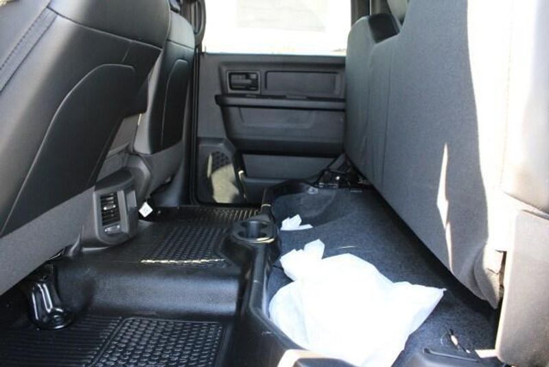 2023 RAM 2500 Tradesman Regular Cab Harbor BodyImage 40