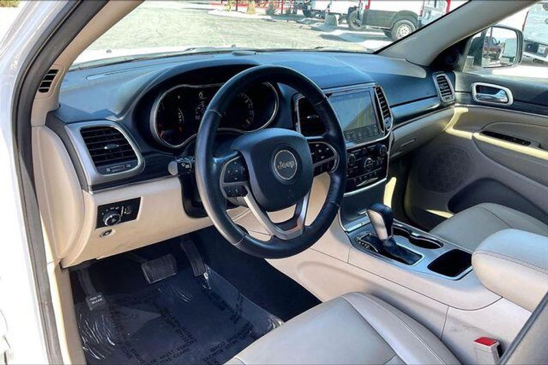 Used 2021 Jeep Grand Cherokee LimitedImage 13