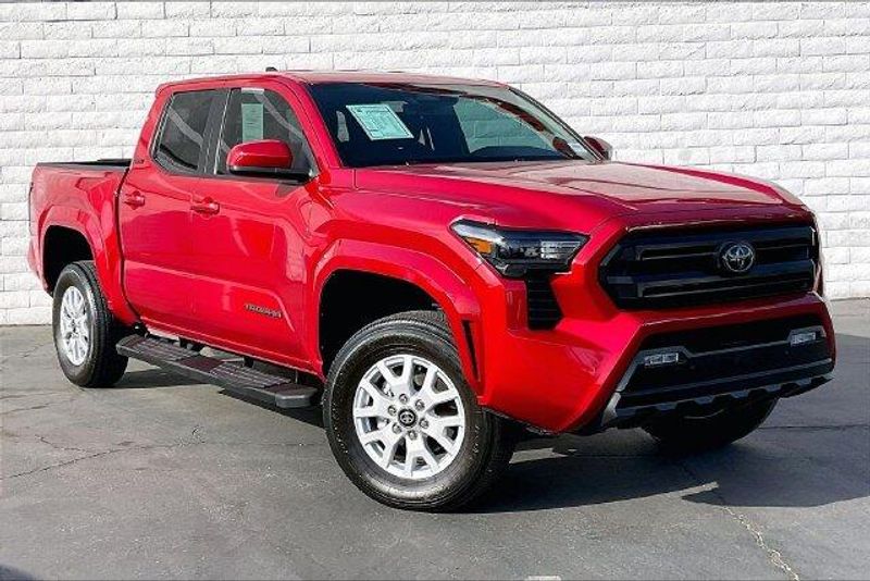 Used 2025 Toyota Tacoma SR5Image 12