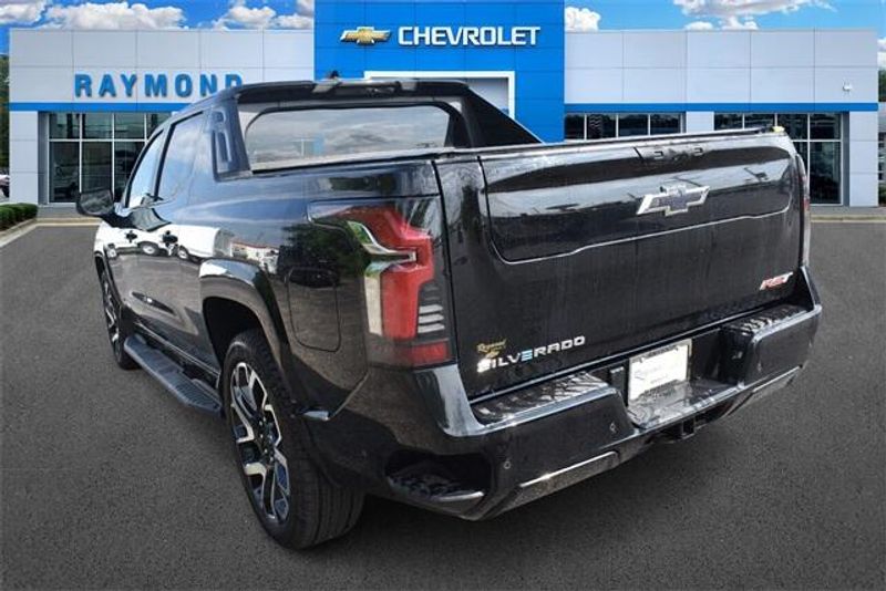 New 2024 Chevrolet Silverado EV RSTImage 5