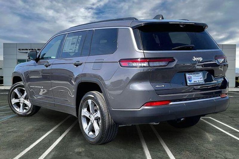 New 2026 Jeep Grand Cherokee L Limited 4x4Image 2