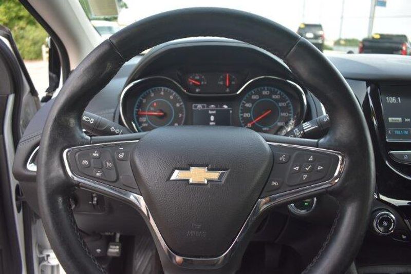 Used 2017 Chevrolet Cruze PremierImage 28