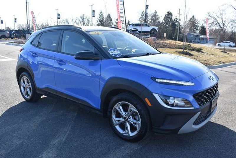 Used 2022 Hyundai Kona SELImage 10