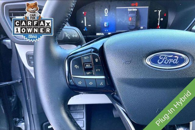 Used 2025 Ford Escape BaseImage 18