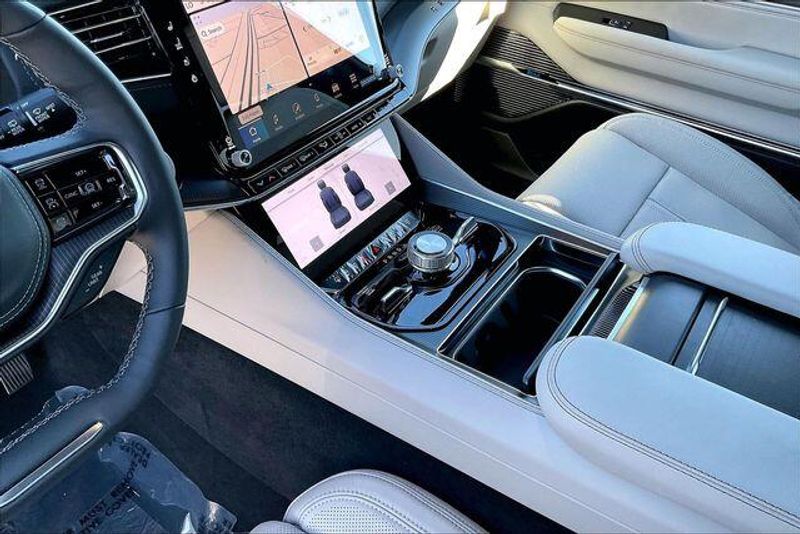 2026 Jeep Grand Wagoneer Summit Obsidian 4x4Image 7
