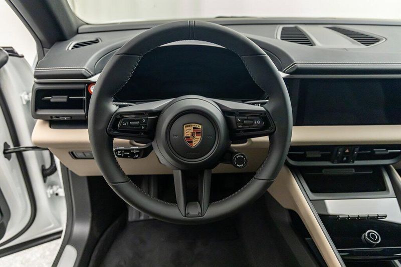 2024 Porsche Macan Electric 4Image 15