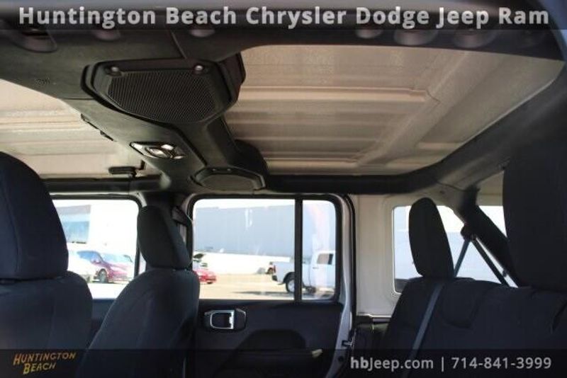 2020 Jeep Wrangler Unlimited SaharaImage 34