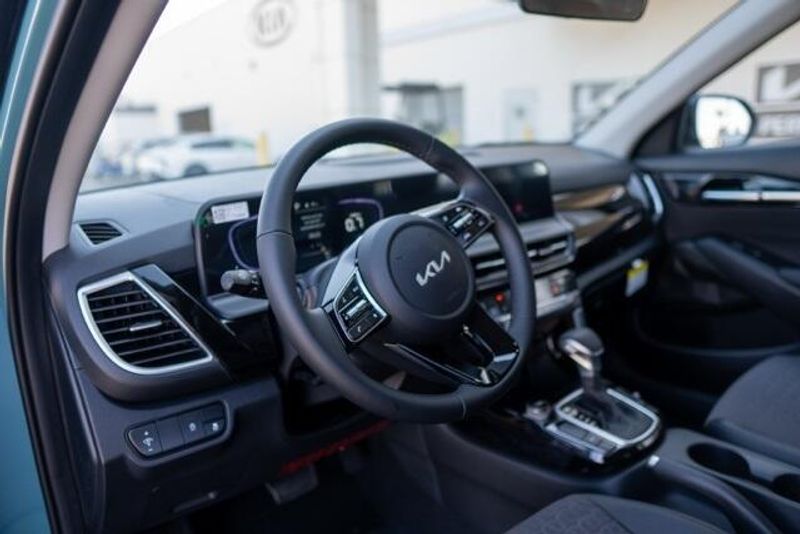 New 2025 Kia Seltos SImage 10