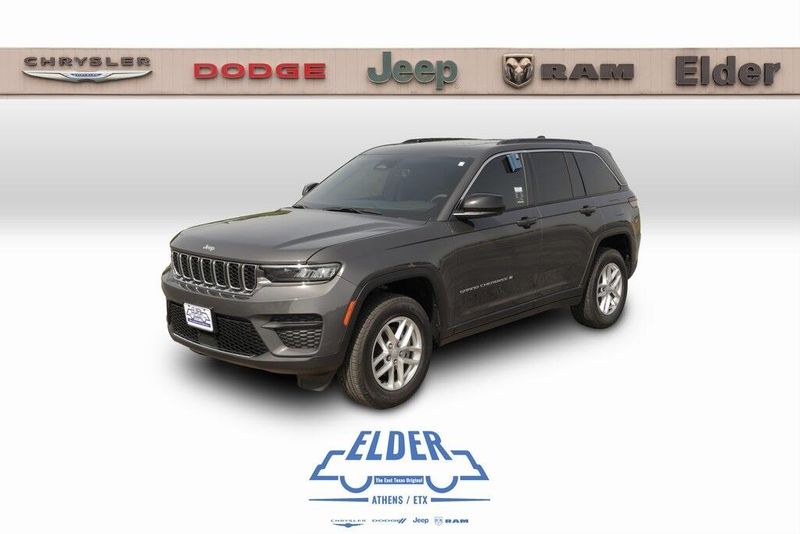 2025 Jeep Grand Cherokee LaredoImage 1