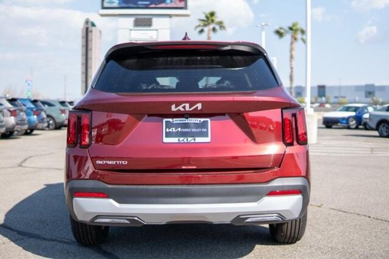 2025 Kia Sorento LXImage 6