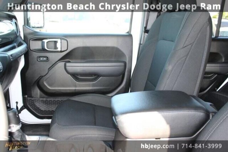 2022 Jeep Wrangler Unlimited Sport AltitudeImage 28