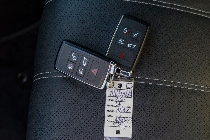 2022 Land Rover Range Rover Velar P250 R-Dynamic S photo 53