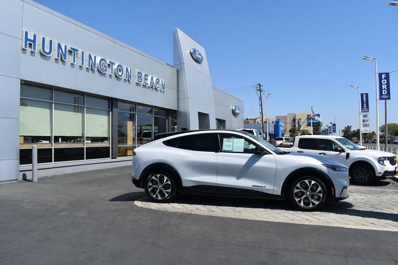 Used 2022 Ford Mustang Mach-E PremiumImage 3