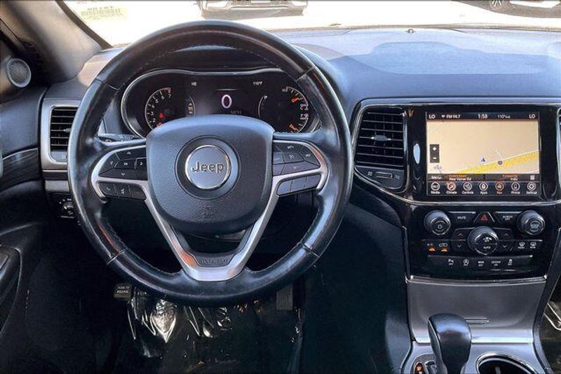 Used 2021 Jeep Grand Cherokee Laredo XImage 4