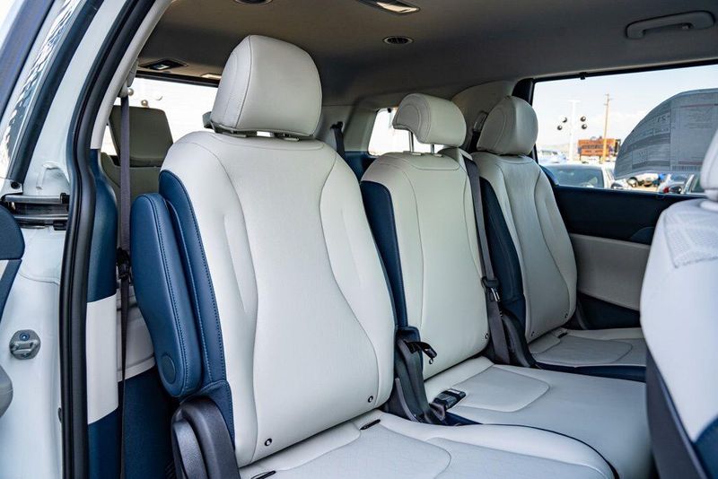 New 2026 Kia Carnival EXImage 19
