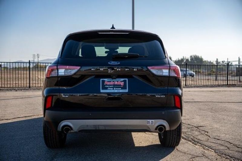 Used 2022 Ford Escape SEImage 6