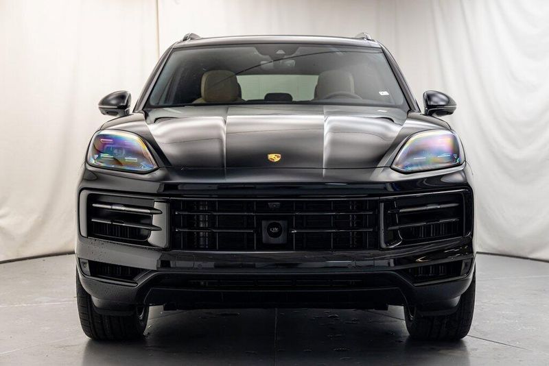 2024 Porsche Cayenne BaseImage 8