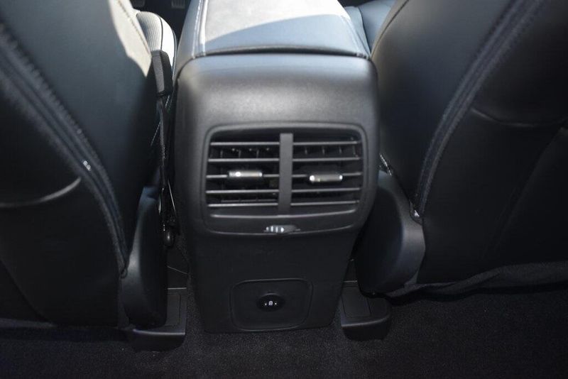 2025 Ford Escape Plug-In Hybrid BaseImage 10