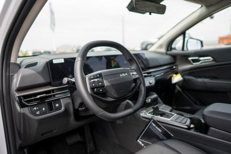 2026 Kia Sportage EXImage 10