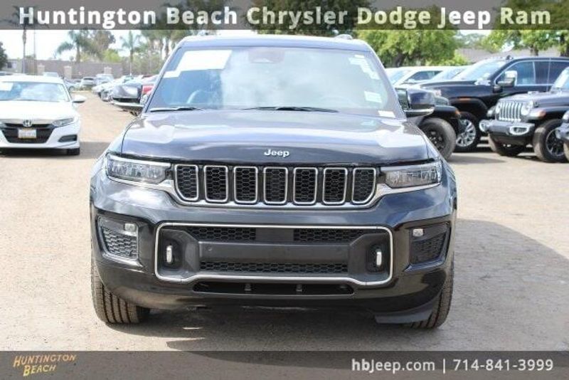 2021 Jeep Grand Cherokee L OverlandImage 2
