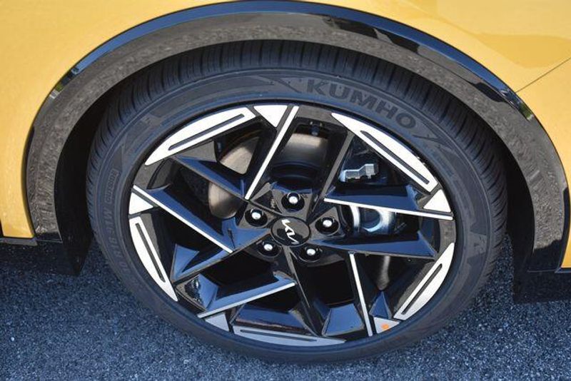 New 2026 Kia K4 GT-LineImage 12